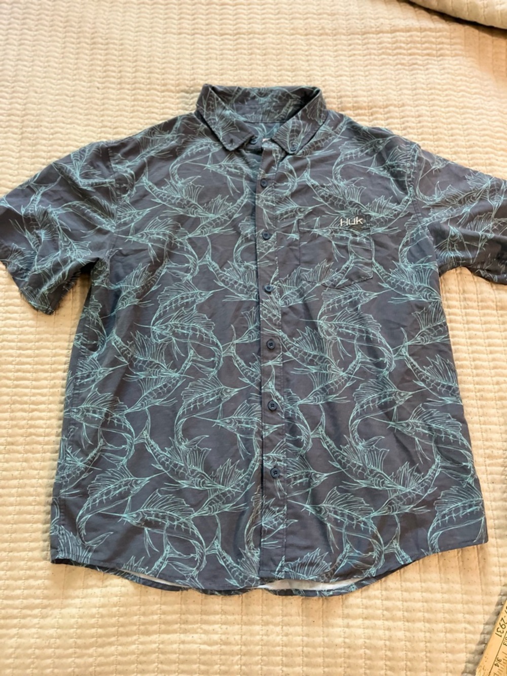 Huk Men's Short Sleeve Button-Up Shirt in Navy with Teal fish Print